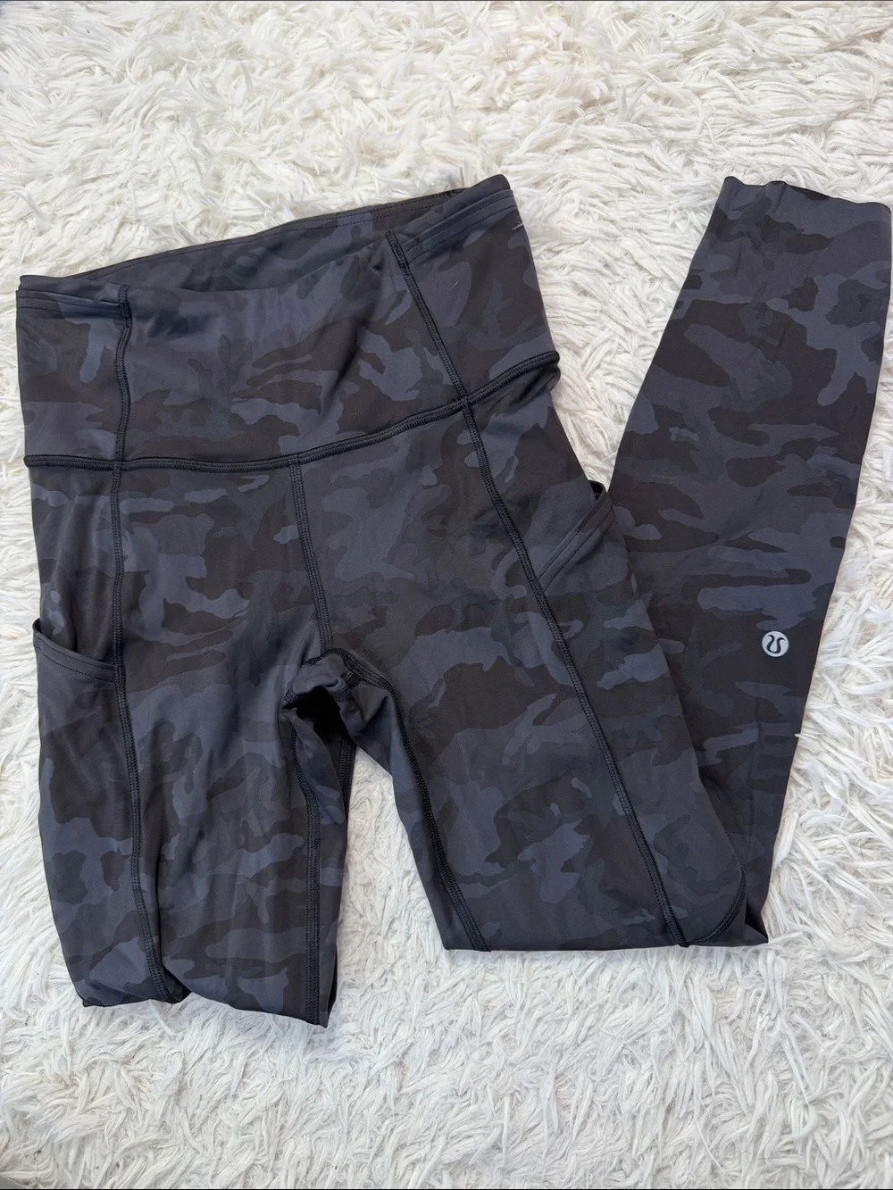 Lululemon Fast and Free Tight 25” Non-Reflective Heritage 365 Camo Deep Coal Mu